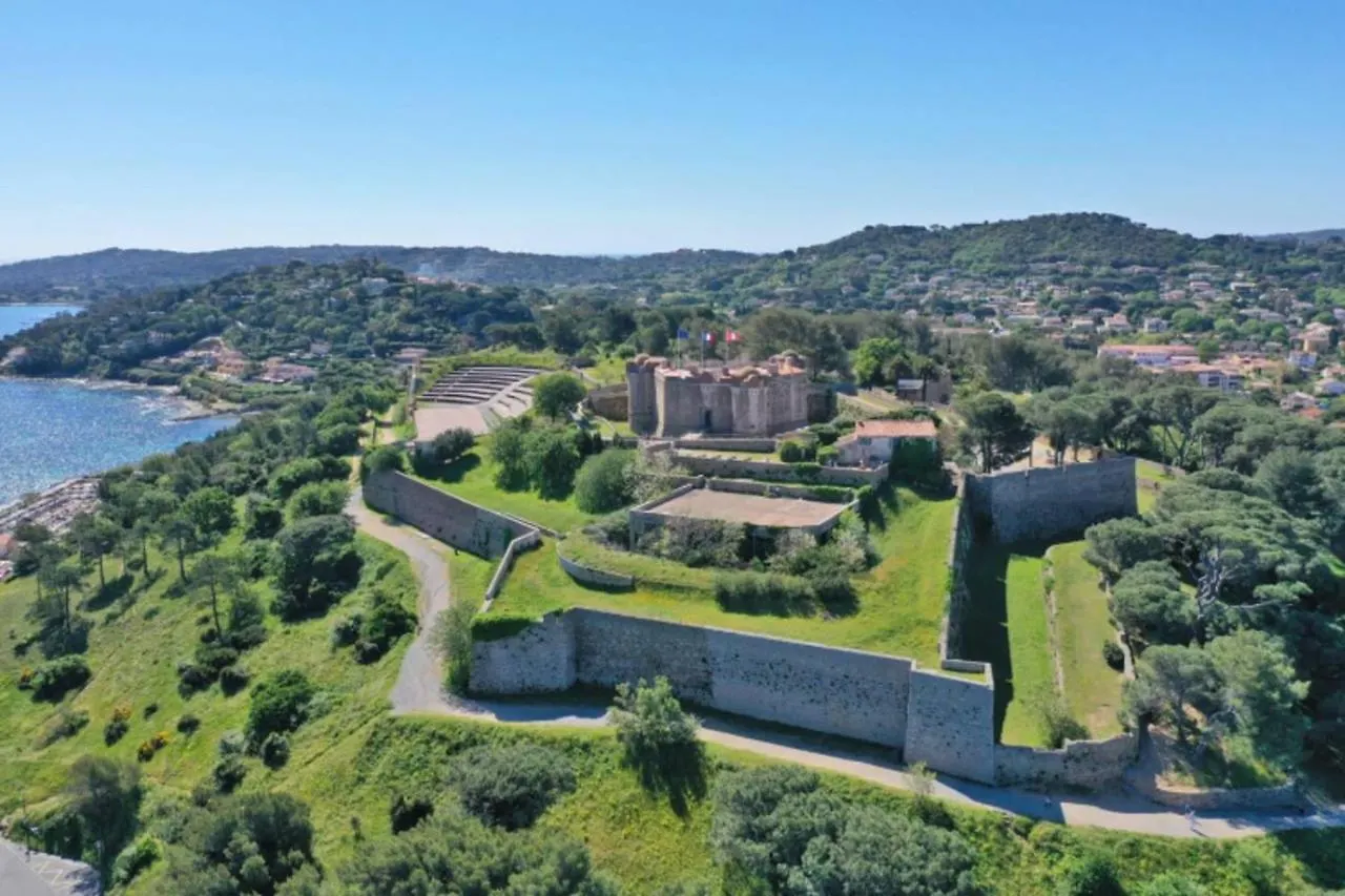 Nice Apt Near Bouillabaisse Beach Apartment Saint-Tropez
